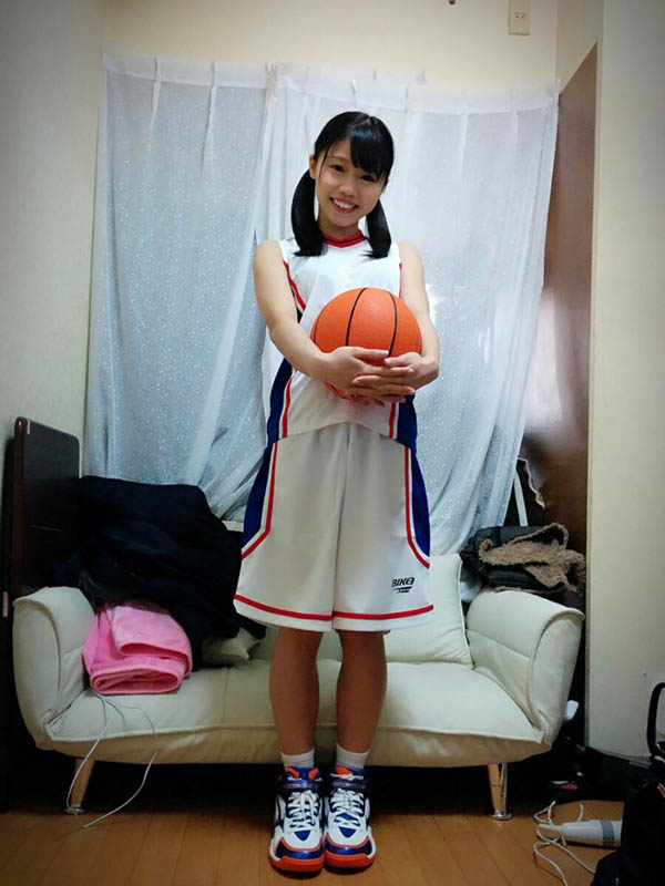 青春美少女AV出道...「本色覺醒」逐漸成為想要的模樣！