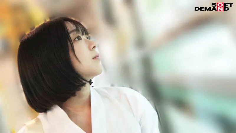 新的AV女演員Tsukino Aya