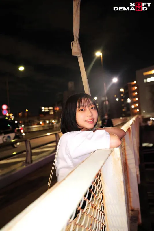 新的AV女演員Tsukino Aya