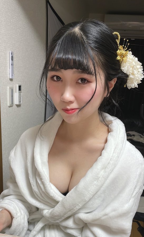 奇蹟の敏感！ 「抖M美少女」找慰藉不滿足1v1要求多人運動