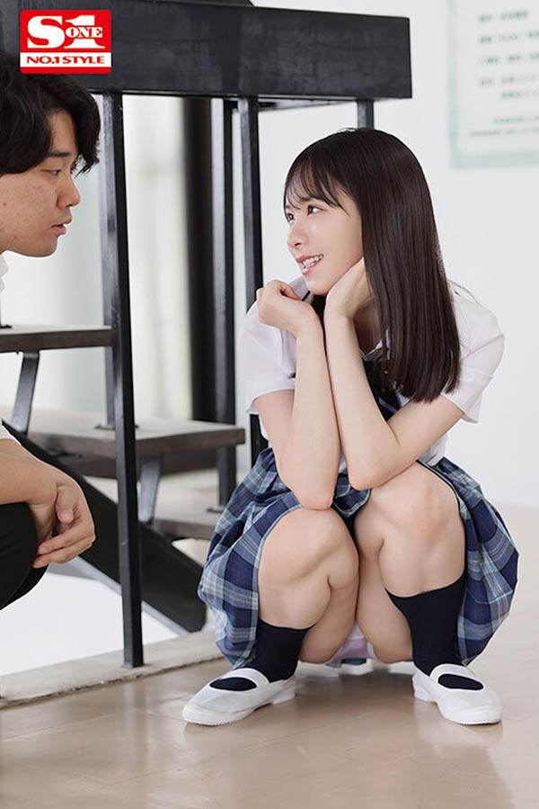 有E奶的超絕小惡魔學姐，「脫制服後的渾圓乳量」意圖使人犯罪...