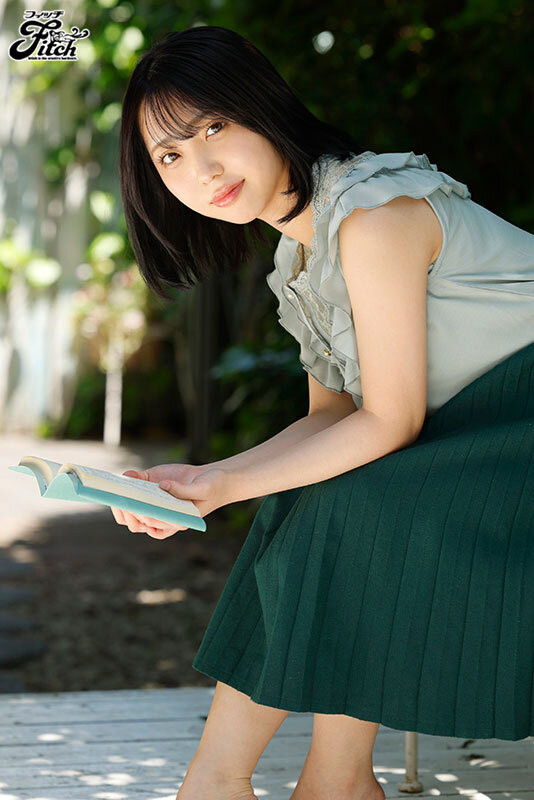 F罩杯美巨乳「戀愛小說家」出道，用「下海體驗」增加故事精彩度...