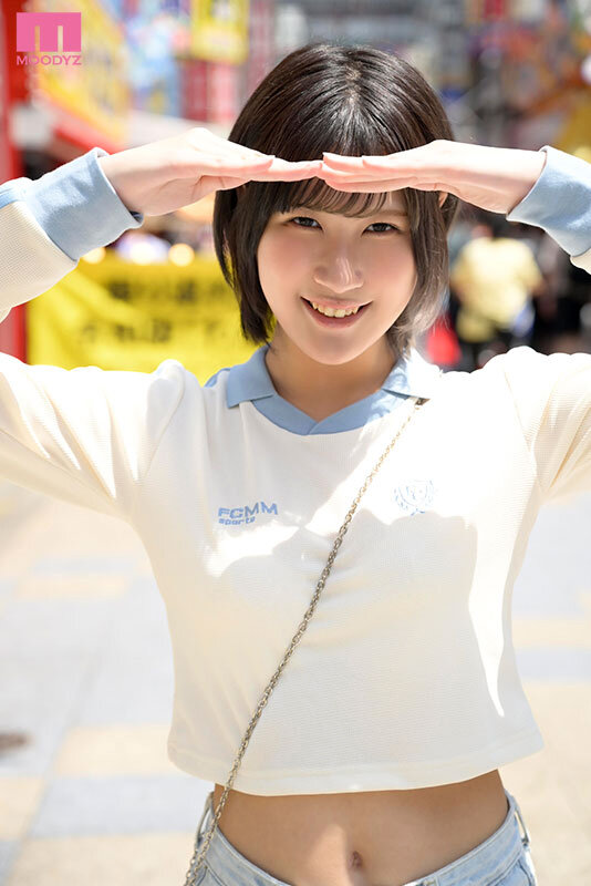 潮吹失禁！ D罩杯短髮美乳電玩美少女「內山真宙」AV出道！