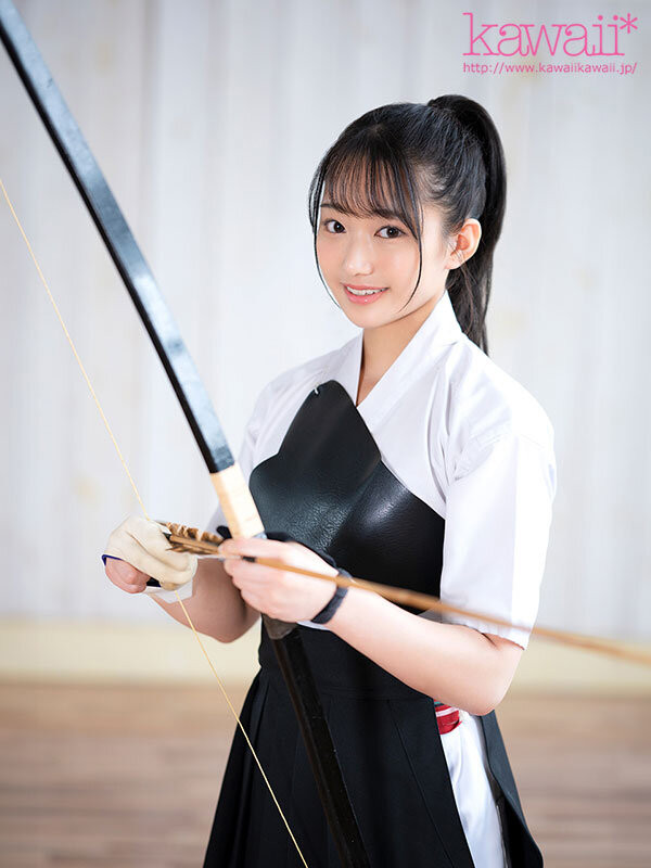 超會射的天才美少女出道，熱愛在教室裡「火車便當」！