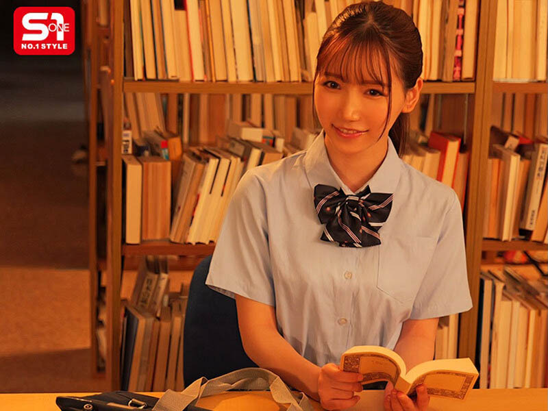 搭電車遇到「F奶極品制服美少女」，「凹凸有致的曲線」讓我忍不住犯規了...