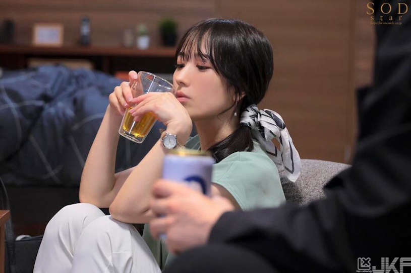 和明明就不喜歡的同事趁勢一夜情，緊貼深處SEX...
