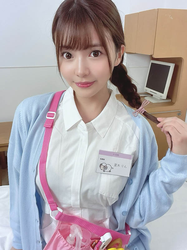 喜愛穿爆乳內衣晃奶的「高顏值E奶妹」,幫你做各項激烈的特訓!