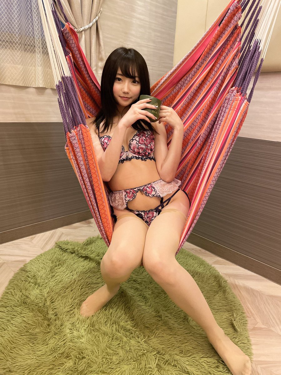 老司機列「2023年最強新人」引熱議，巨乳女大生、H奶奇蹟胴體妹都上榜！