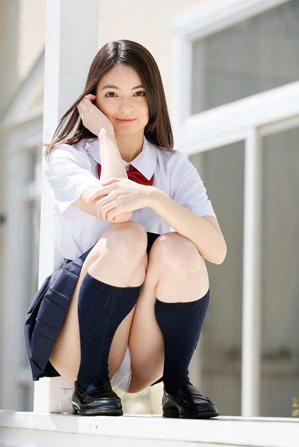 調教有成！ 「最美混血女優」抖M體三門齊開... 戰力輸出全面黑化