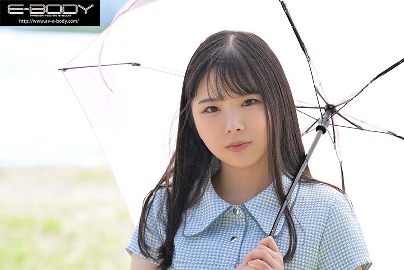 想重返榮耀的寫真偶像「真波靜奈」出道，小只馬巨乳曲線超誘惑！