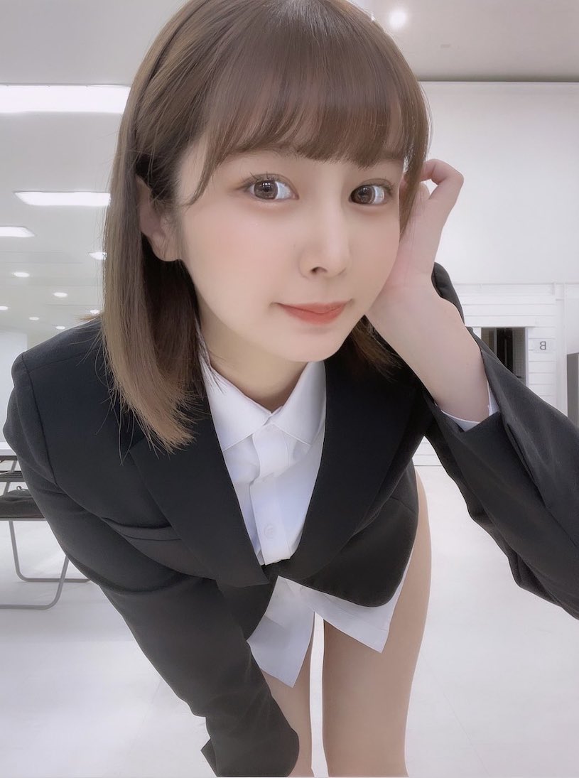 豐滿E奶小只馬「鳳みゆ」身份引熱議，「豐滿火辣胴體」再度狂圈粉！
