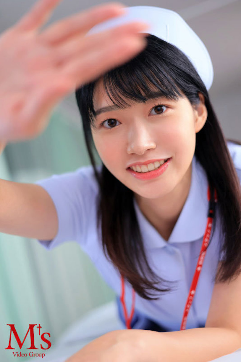 23歲粉紅美乳正妹「琴音華」，「有性感白虎線條」內心超放蕩！