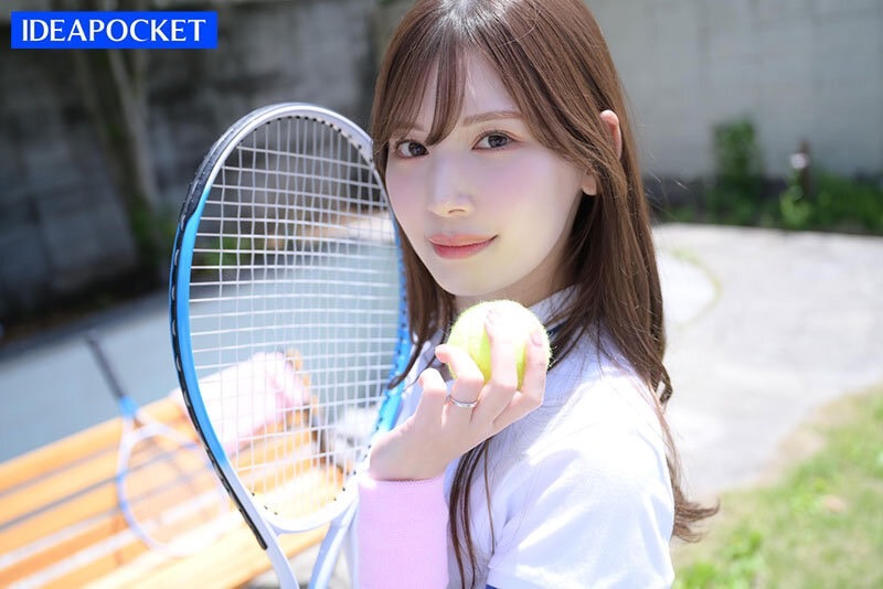 網球社嫩妻「明里䌷」勾引閨蜜老公！打完球香汗淋漓偷偷當蕩婦