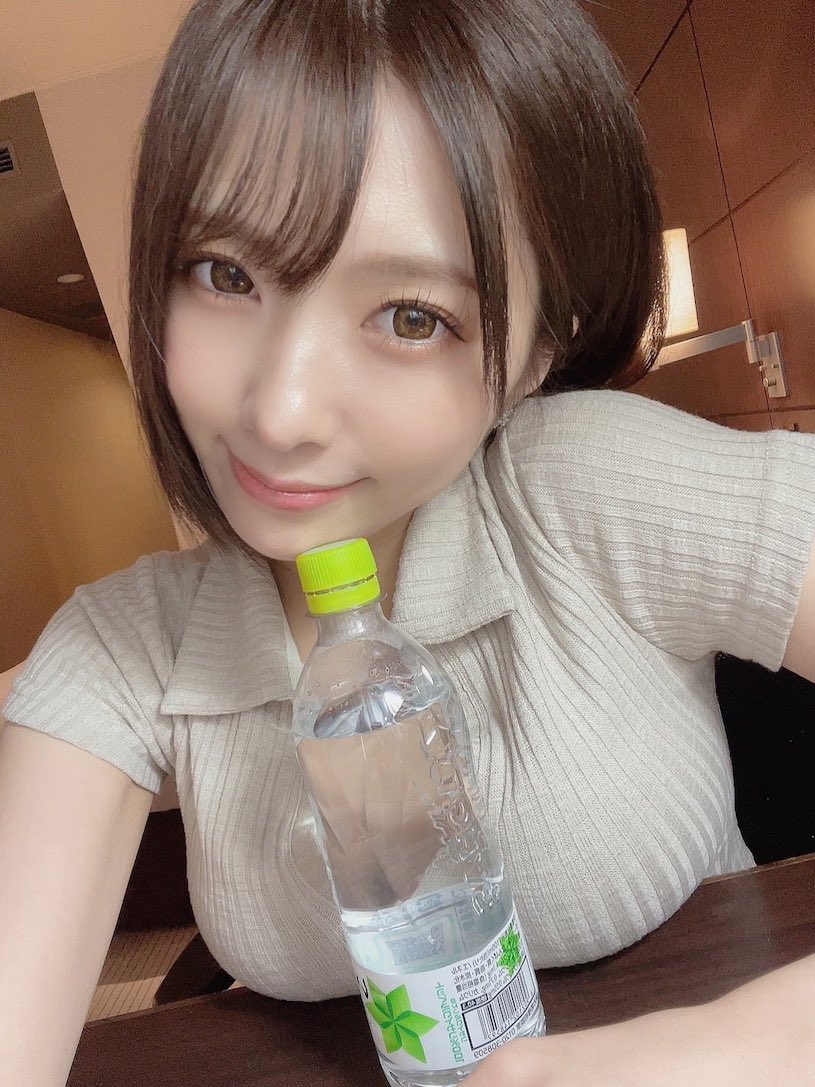 可愛臉蛋脫下衣後也超厲害！集結18位S1有棉花糖巨乳的「反差萌S級女優」！