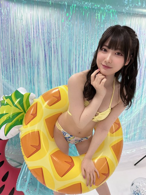 解禁！ C罩杯純白美少女「石川澪」10月新作5人團站飢渴體育社員！