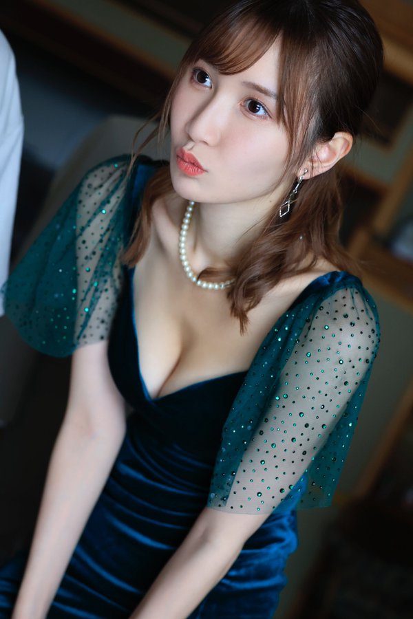 女友姐姐的肉體誘惑！ F罩杯水蛇腰前寫真偶像「天川空」9月新作中出誘惑未來妹夫！