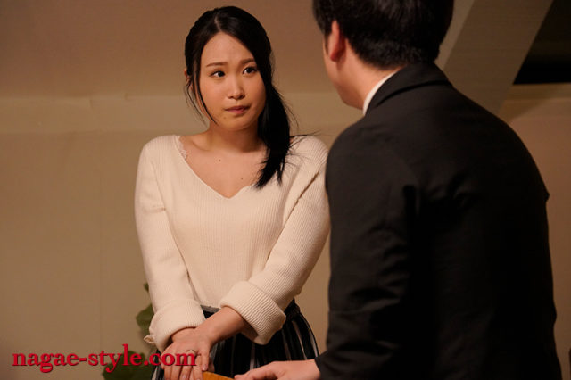 竟然從不要、變成自己投怀送抱！ H cup女優中條りの解開情慾枷鎖，背著老公進行多人運動
