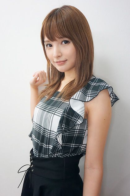 騎兵、步兵雙修！ 「暗黑界最強美少女」憑實力上位…卻被現實輾壓