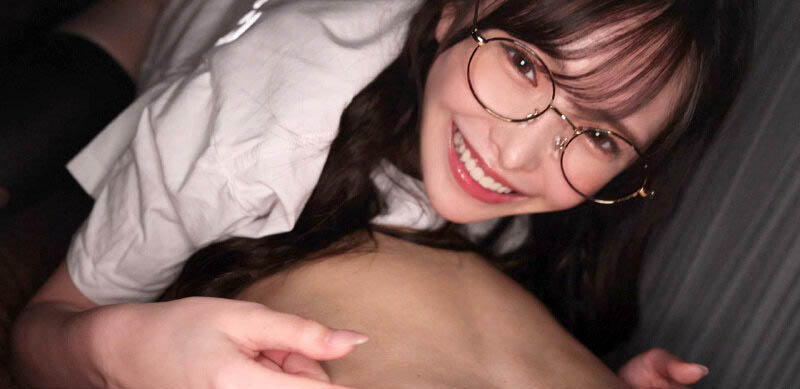 乳頭游擊出動！小惡魔「新有菜」最愛強姦男人的乳頭，野外隨時偷襲！