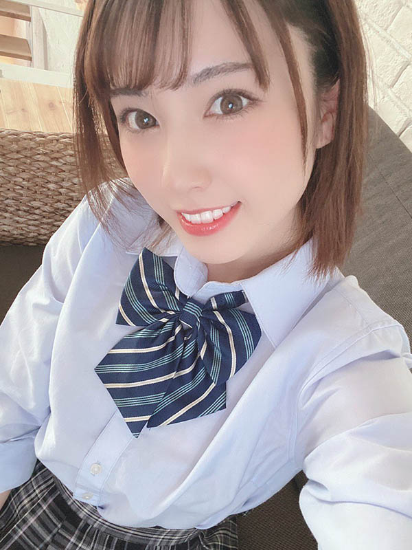美少女《堀北灣》為AV男優下海、因手機摔壞而引退…太戲劇性啦～