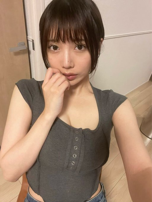 頂級寫真偶像肉體！ H罩杯短髮豪乳美少女「安位薰」最新作勾引未來妹婿體內發洩！