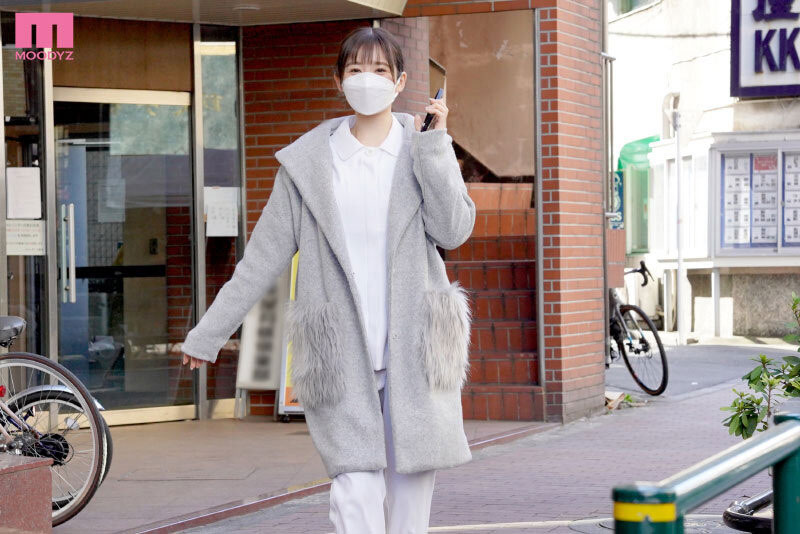 收縮的誘惑G奶！超兇巨乳牙助「五日市芽衣」下海，飢渴表現超好評！