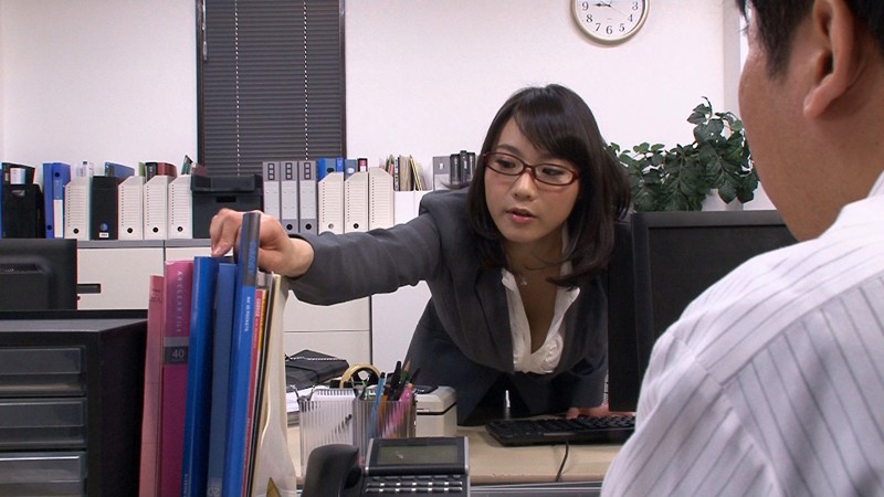挺巨乳發出糜聲浪語… 頂尖女強人連撩欲都很專業強勢又主動太猛了！