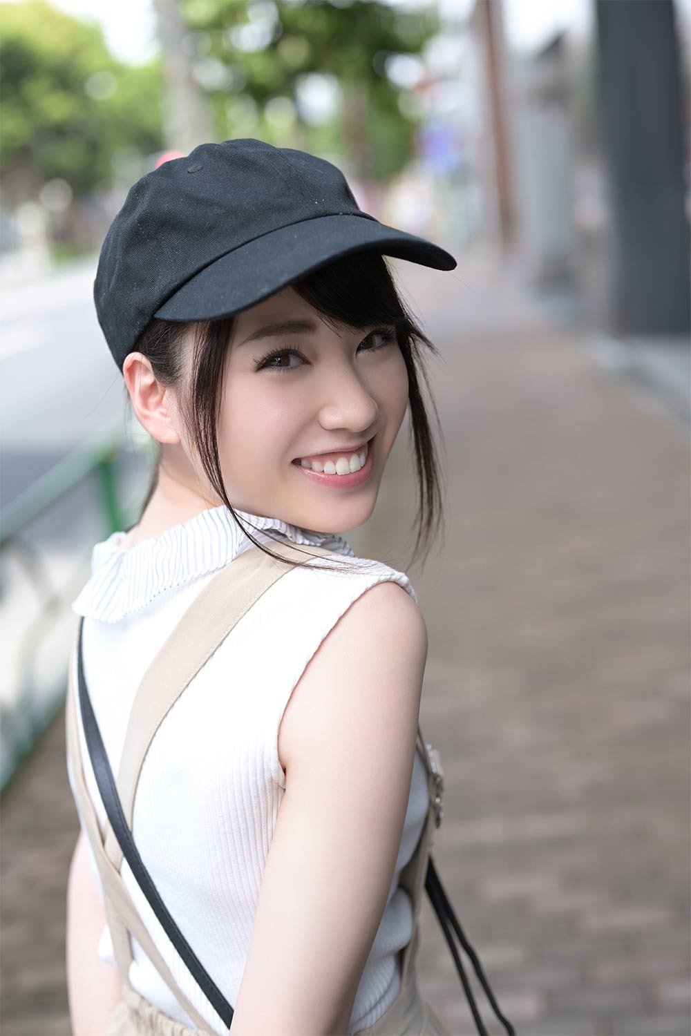 美少女《堀北灣》為AV男優下海、因手機摔壞而引退…太戲劇性啦～