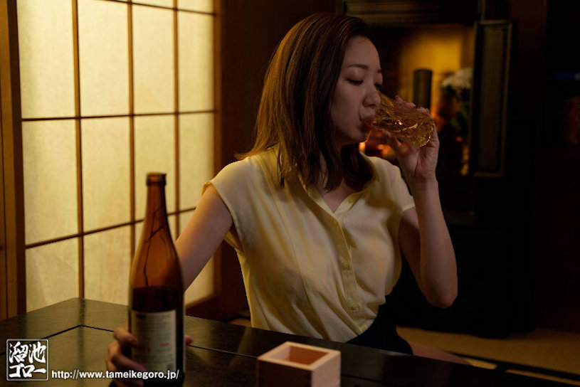 丈夫過世公公來侵犯！ E奶少婦「東凜」酒後理智喪失...瘋狂上位搖晃！