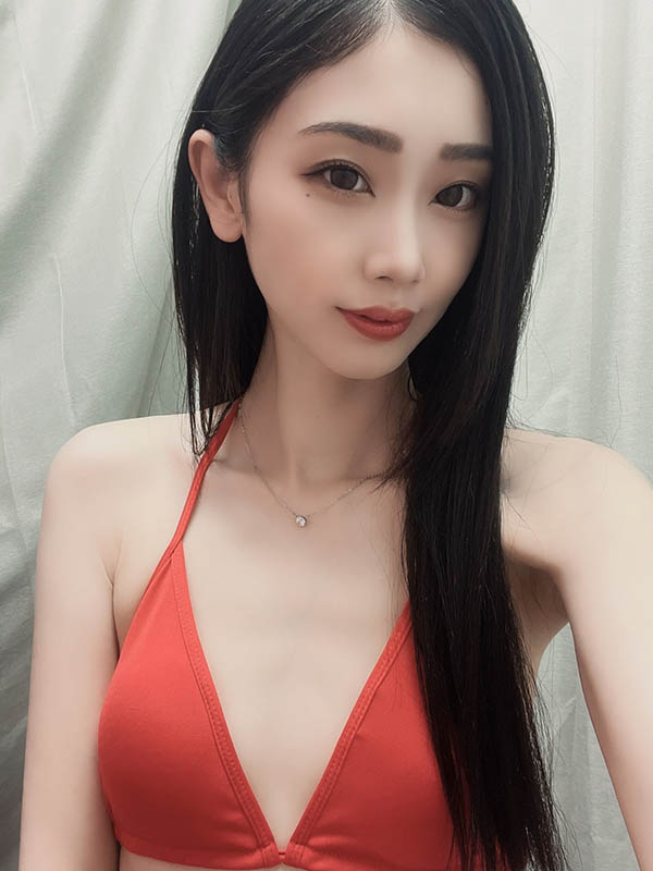 本命の人妻《小松杏》決定下海終結無性生活憑實力開創Madonna新世代