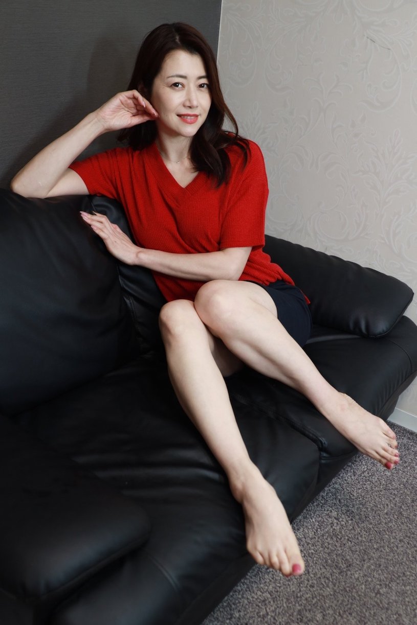 AV界熟女扛霸子！美魔女「北條麻妃」對決清水健，超真實解禁！