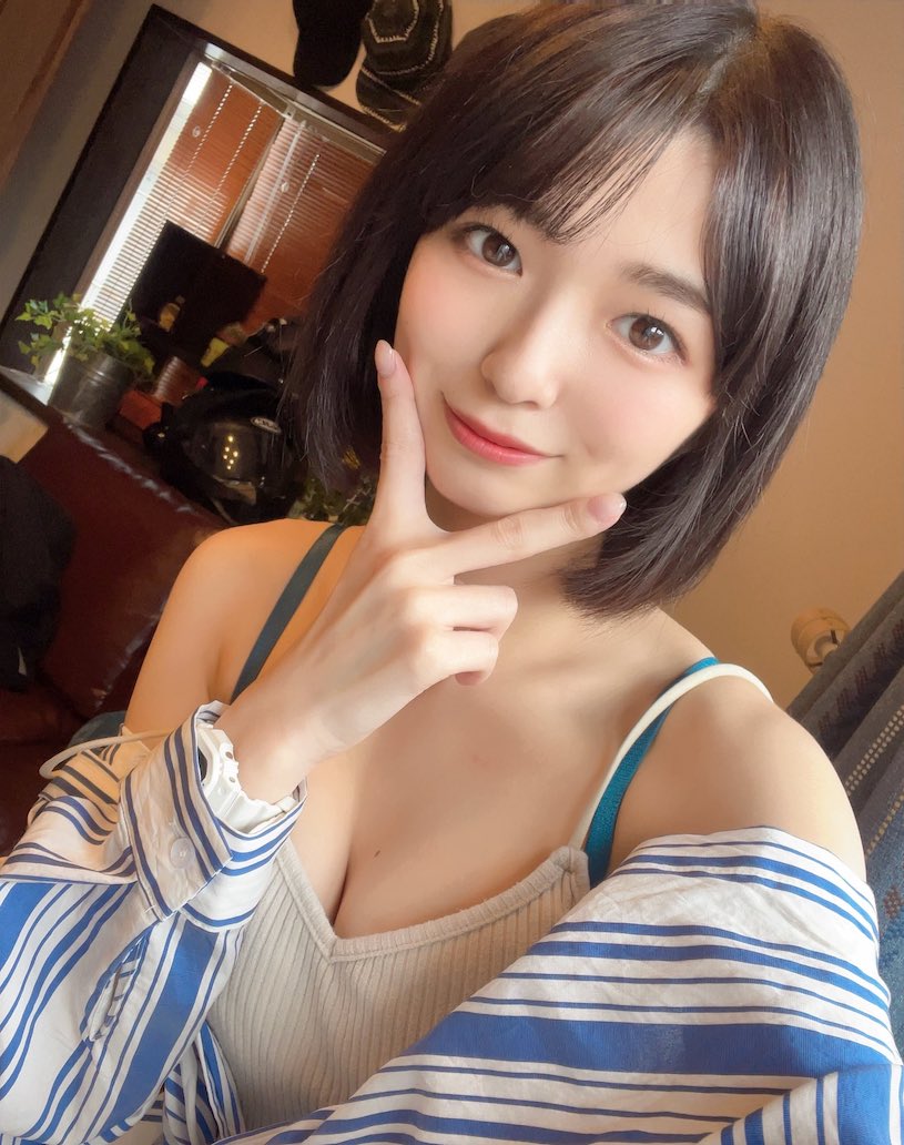 2022年度AV女優第8！滿分出道的誘惑小只馬「倉本蓳」！