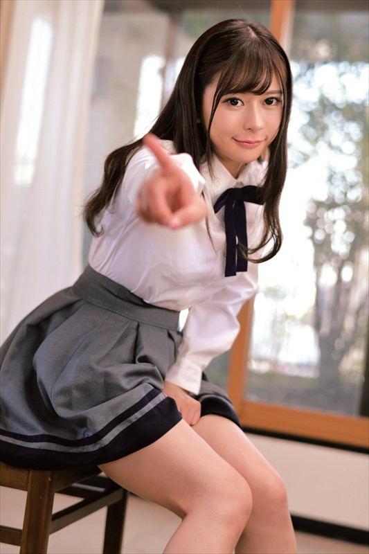 發爆乳照說再見！潮吹機器「悠月梨愛菜」3月底引退！