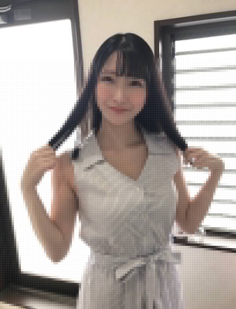 補習班老師「宮西光」美巨乳超兇,「穿低胸裝上課」學生受不了!