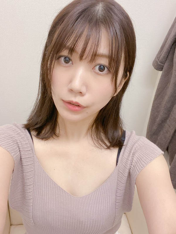 一人分飾兩角！風騷人妻《弘川玲奈》開小差同人不同名雙棲接Case