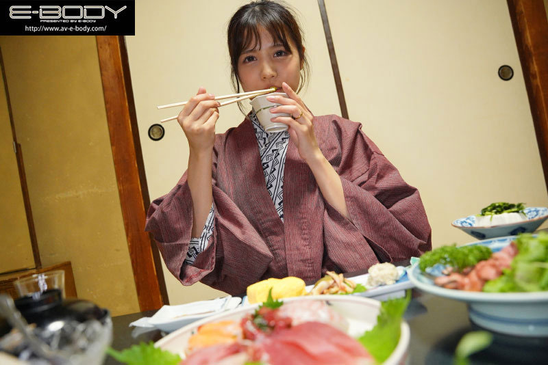 與已婚的巨乳極品小三「並木あいな」，禁忌的中出通姦溫泉之旅！