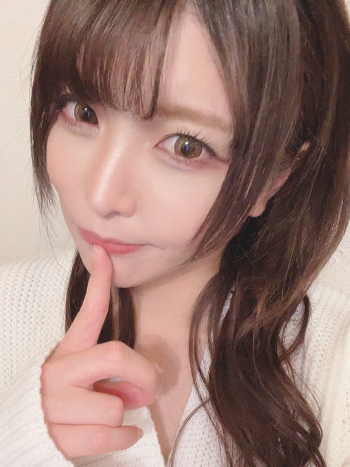 打工店的兼職人妻「新村朱里」性慾爆發，「猛烈F奶」讓我爽了10發...