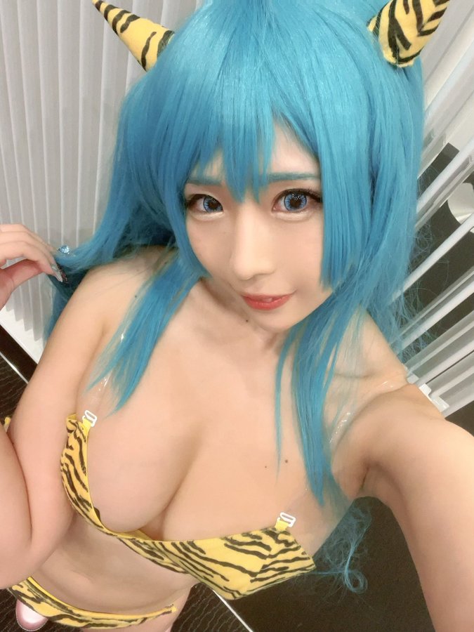 暢銷3萬部! G罩杯金髮巨乳「乙愛麗絲」最新作挑戰人氣A漫改作品!