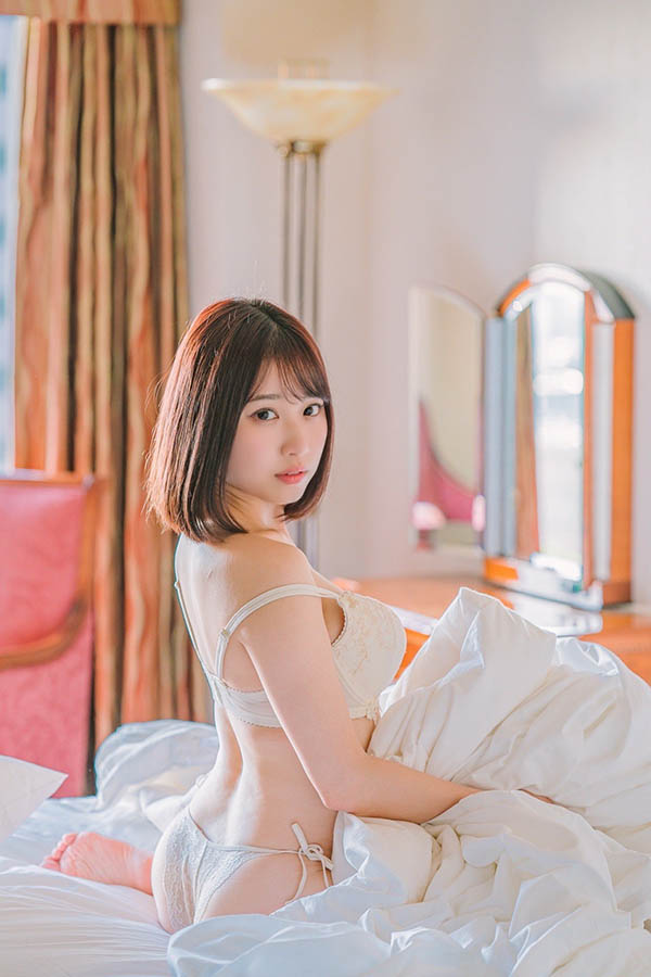 童顏巨乳安達夕莉：媽媽說有要事相談，該不會…我拍AV被抓到了吧？ …