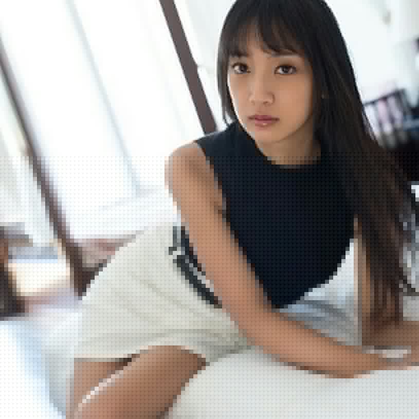 純天然C奶正妹！ 「辻本杏」出道就成強力新人，網贊：臭臉超好用！