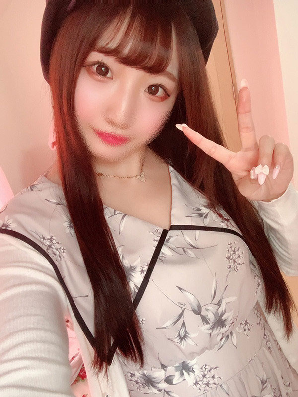 解密！那位號稱有偶像水準、色白清楚性知識不足的18歲嫩鮑是？ …