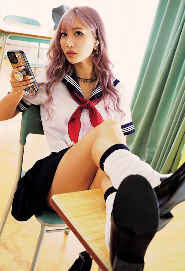 最強黑膚辣妹!肉食女「AIKA」自宅約炮,酒後「絕頂發騷」!